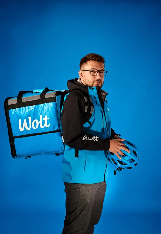 Wolt delivery person